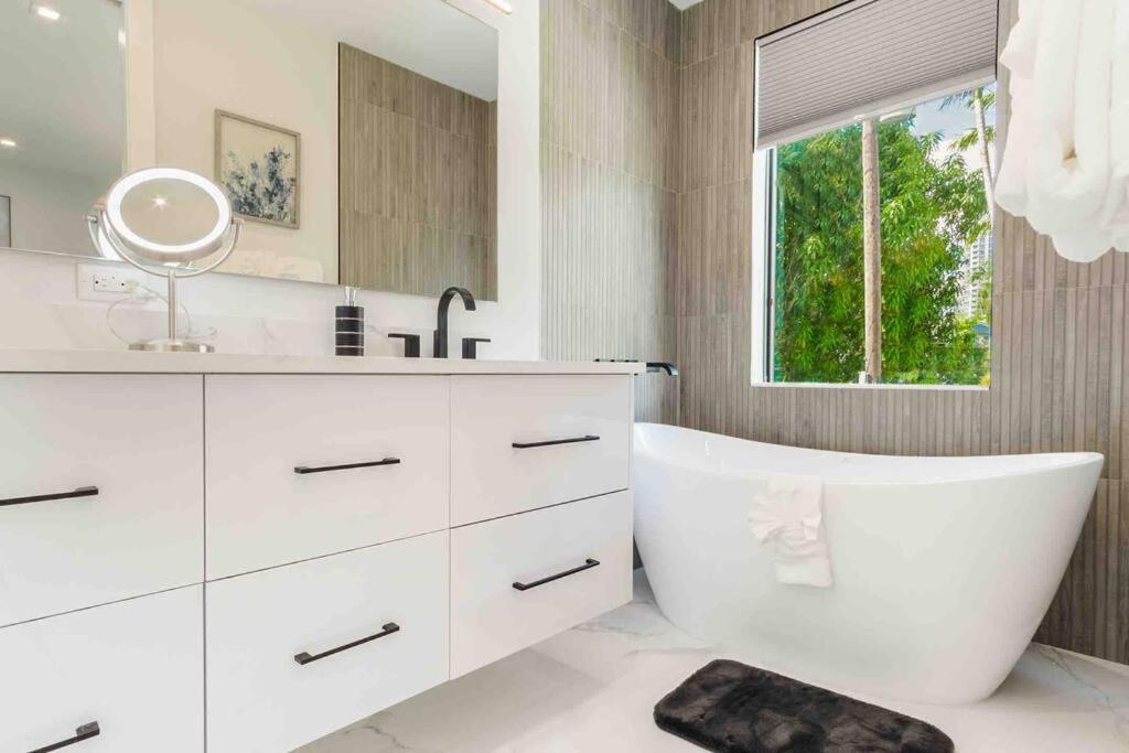 Luxury Paradise Walk To Las Olas -5 Mins To Beach Fort Lauderdale Esterno foto